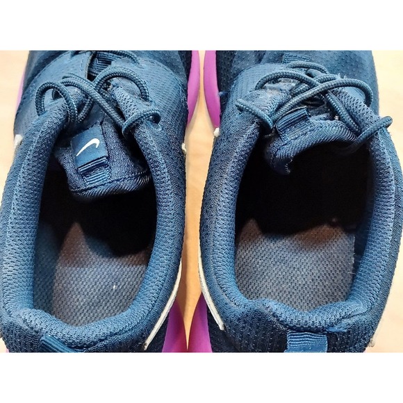 Nike Roshe One Womens Youth Running Shoes Size 5.5Y Blue + Pink - Picture 7 of 10